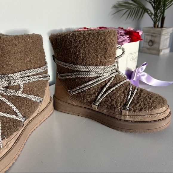 Fall winter snow boots Size 8 - Picture 7 of 9